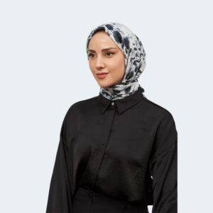 شال حجاب ناعم من مزيج القطن بنقشة وردية باللون الرمادي والأسود
