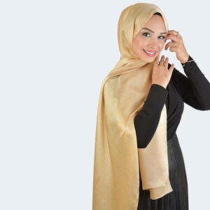 شال حجاب بنقشة خطوط لامعة باللون الذهبي