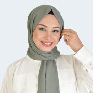 شال حجاب وناعم بملمس مقاوم للتجاعيد باللون الأخصر الفاتح