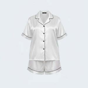 طقم بيجاما فاخر للمقاسات الكبيرة من الساتان الحريري – قطعتان (شورت وقميص بنصف كم)